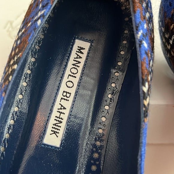 Manolo blahnik Hangisi Chrystal Buckle Wool Flats, NEW - Picture 11 of 17